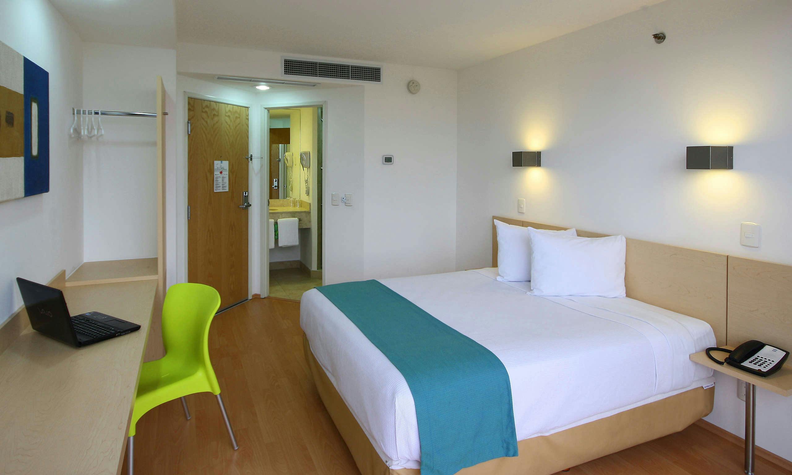 One Guadalajara Centro Histórico