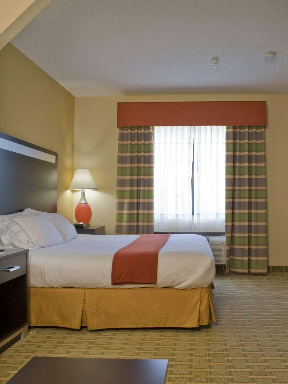 Hotel Holiday Inn Express Hotel & Suites Acworth photo 1