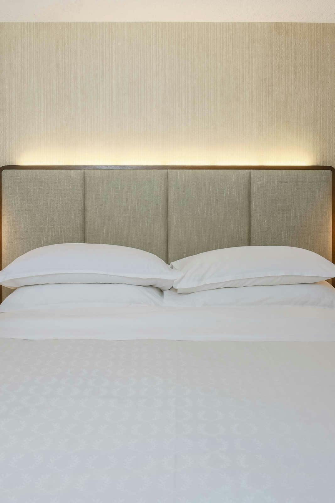 Hotel Sheraton Suites Market Center Dallas photo 4