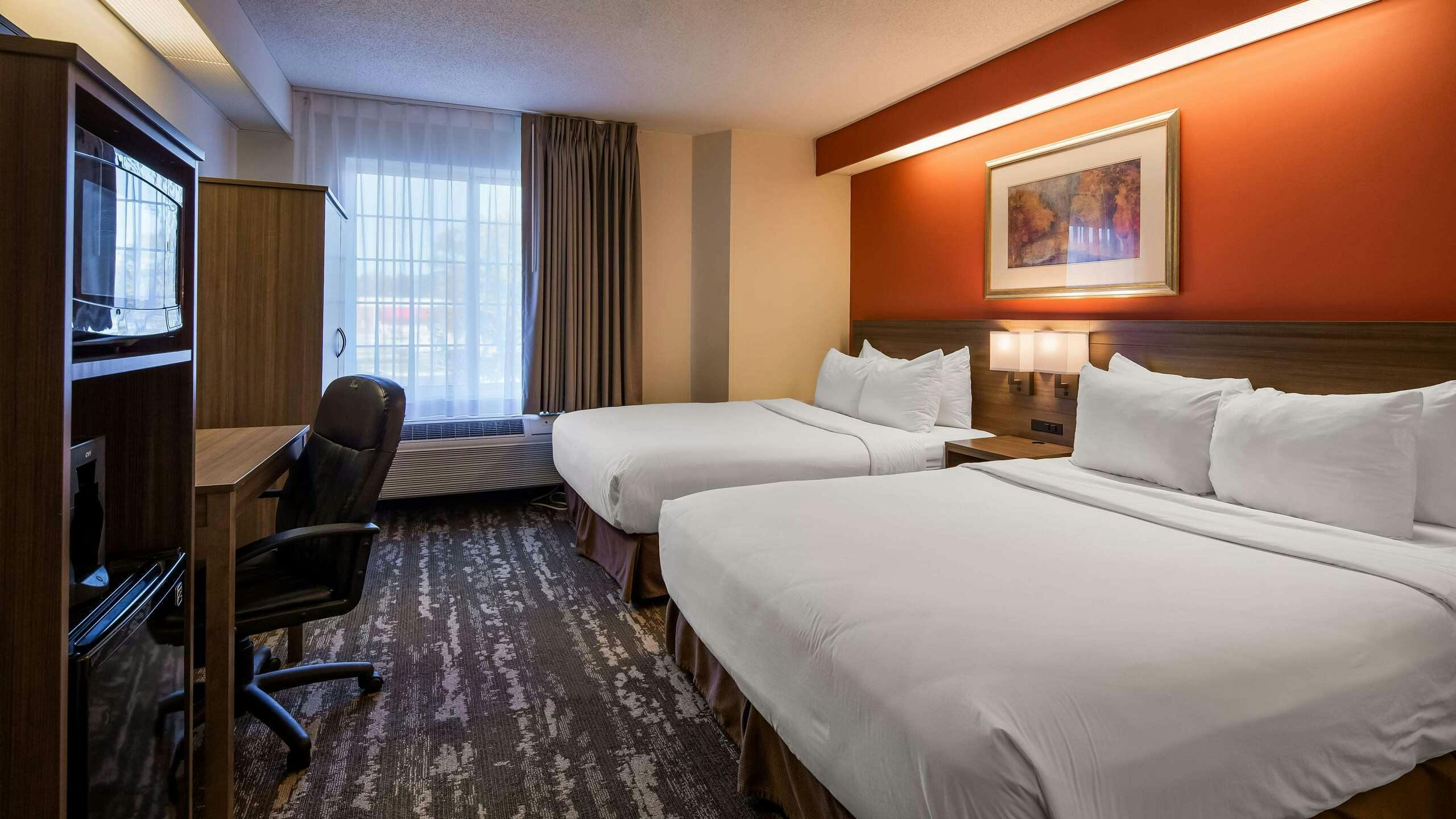 Hotel Charlevoix Inn & Suites Sure Stay Collection By Best Western photo 1