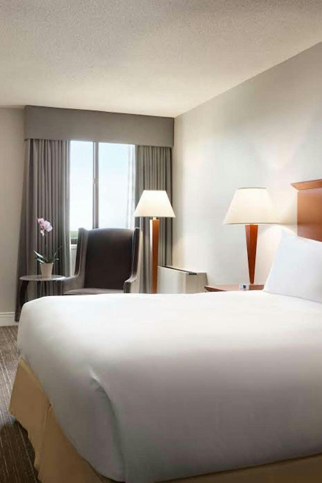 Hotel DoubleTree by Hilton Hotel Minneapolis - Park Place photo 1