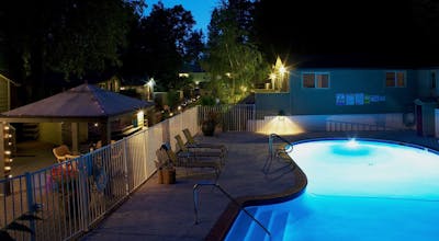 Cottages on River Road