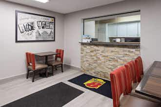 Hotel SE Latham/Albany Airport photo 2