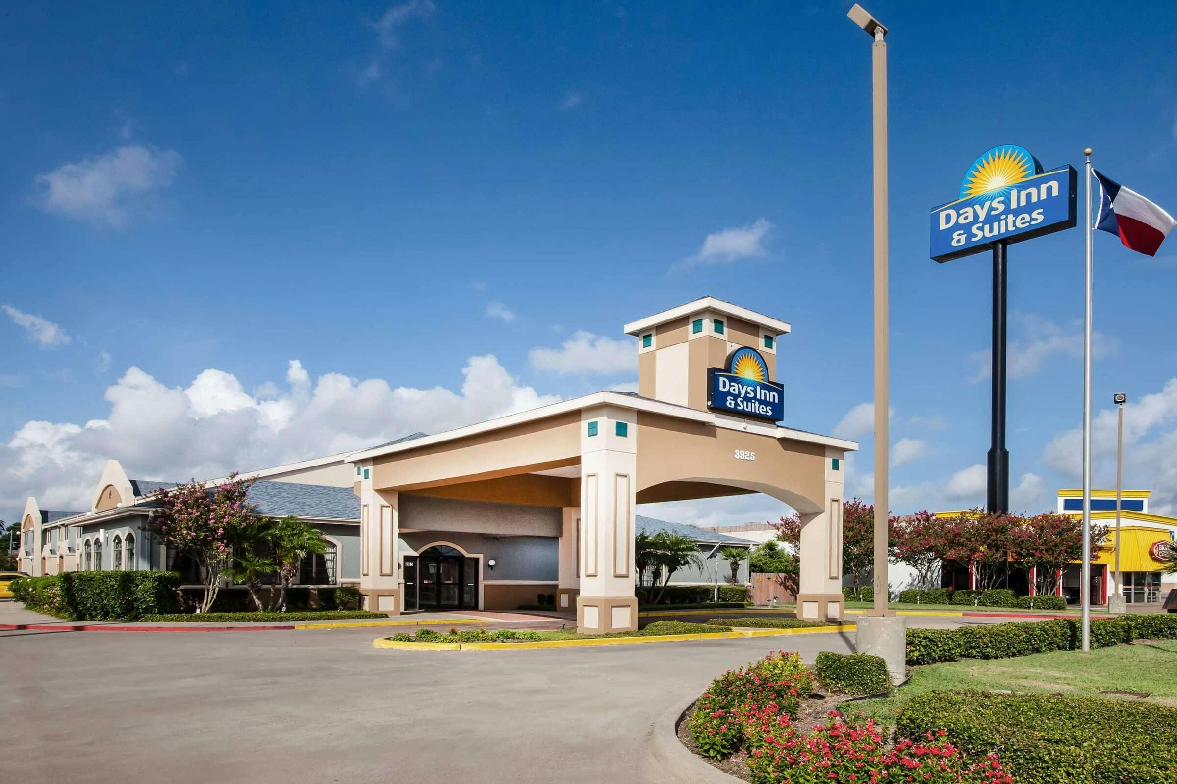 Days Inn And Suites