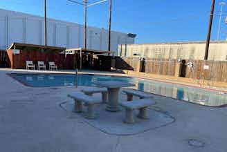 Hotel Days Inn And Suites photo 3