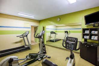 Hotel Days Inn And Suites photo 4