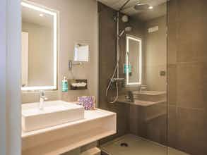 Hotel Novotel Caen Côte De Nacre photo 1