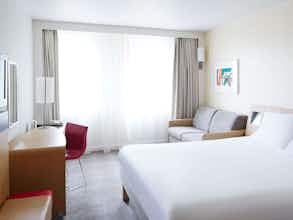 Hotel Novotel Pau Lescar photo 2