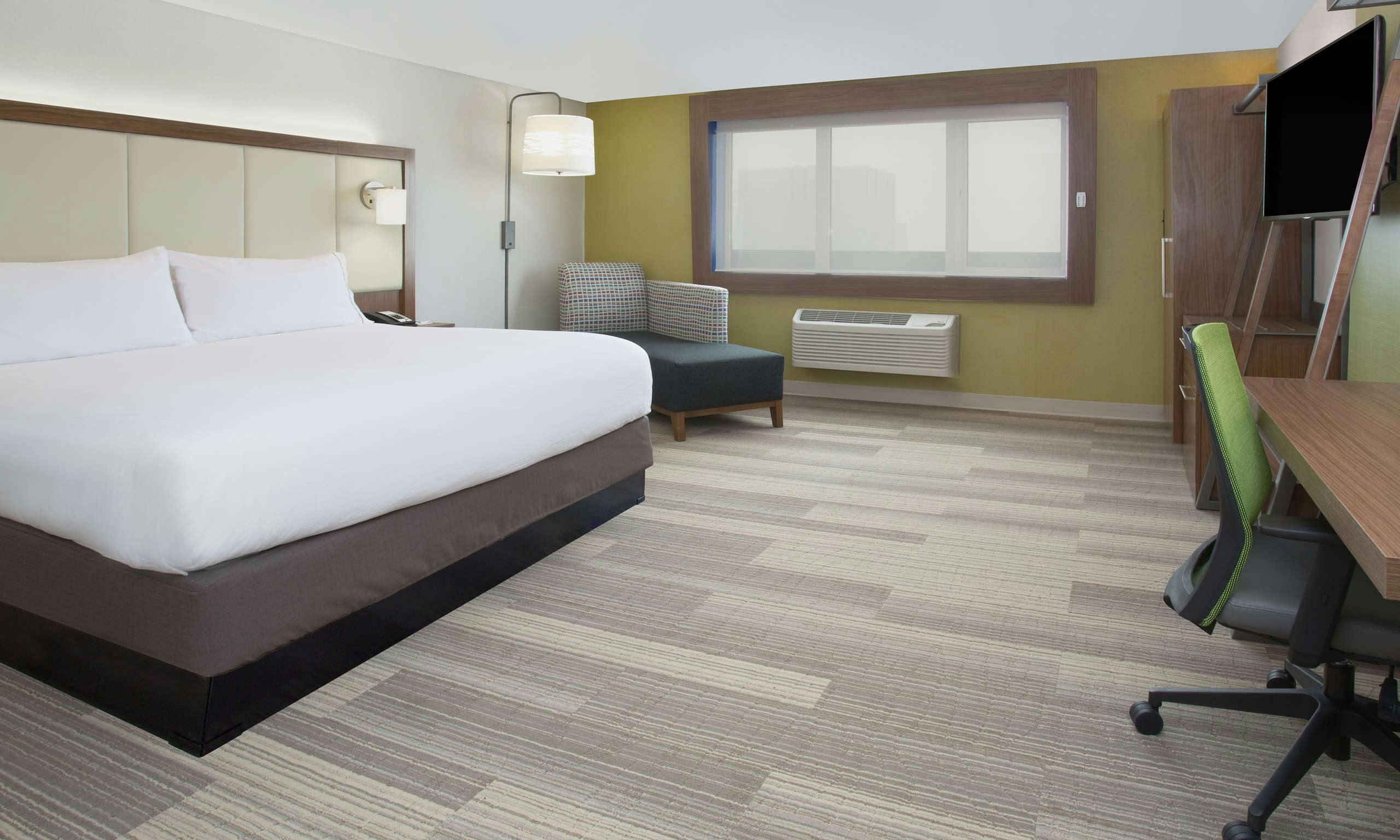Holiday Inn Express & Suites Lexington W Versailles