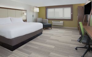 Holiday Inn Express & Suites Lexington W Versailles