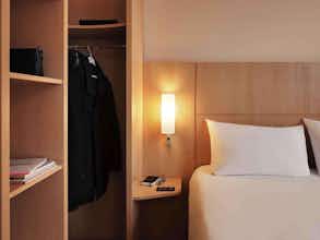 Hotel Ibis Nuernberg Altstadt photo 4