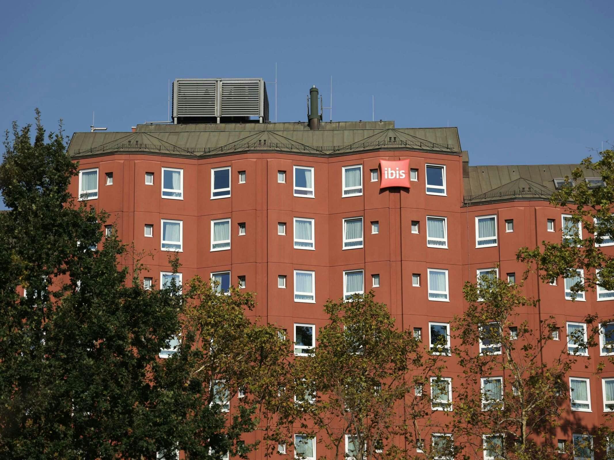 Hotel Ibis Frankfurt Centrum photo 4