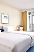 Hotel NH Atlantic Den Haag photo 2