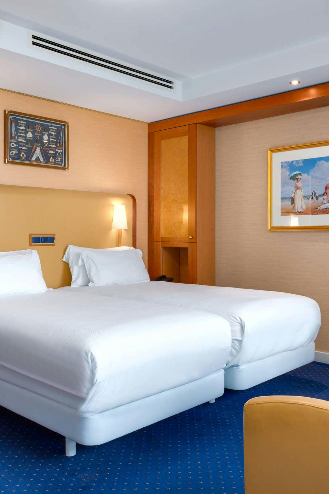 Hotel NH Atlantic Den Haag photo 3