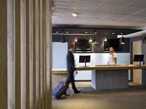 Hotel Ibis Bordeaux Centre Gare Saint Jean photo 1