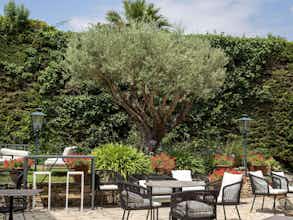 Hotel Hôtel Mercure Carcassonne La Cité photo 3
