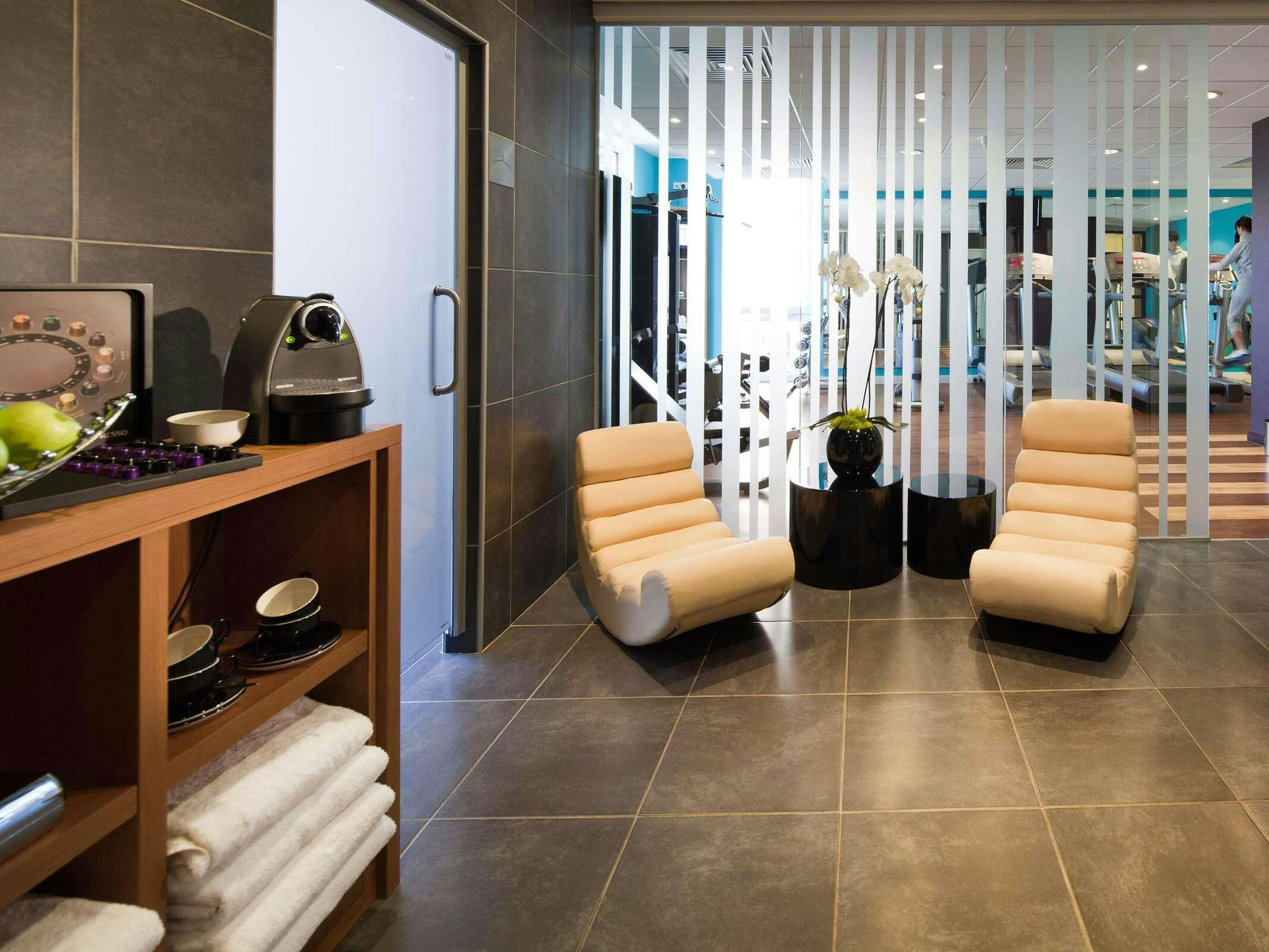 Hotel Novotel Leeds Centre photo 1