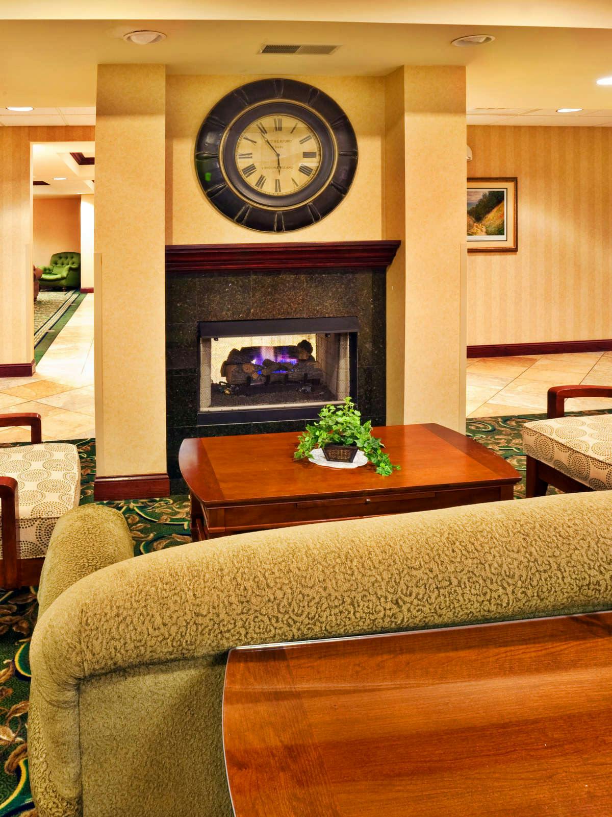 Hotel Holiday Inn Express Hotel & Suites Urbana Champaign photo 2