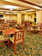 Hotel Holiday Inn Express Hotel & Suites Urbana Champaign photo 4
