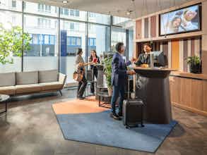 Hotel Novotel Suites Wien City photo 4