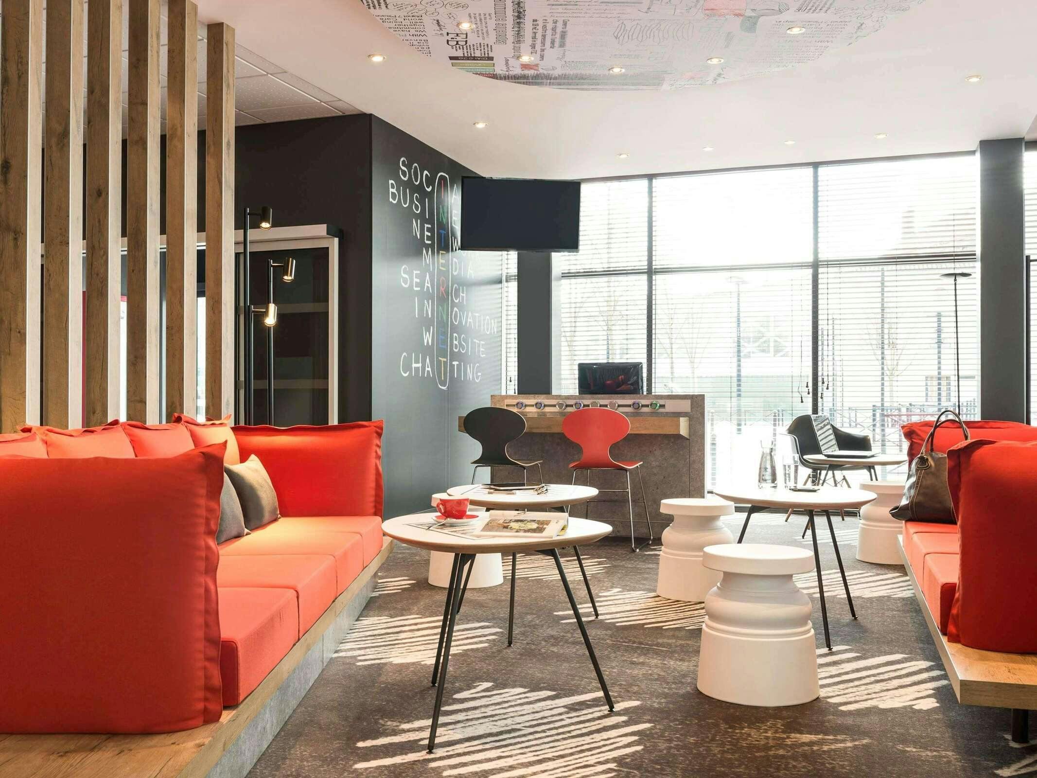 Hotel Ibis Bordeaux Centre Bastide photo 1