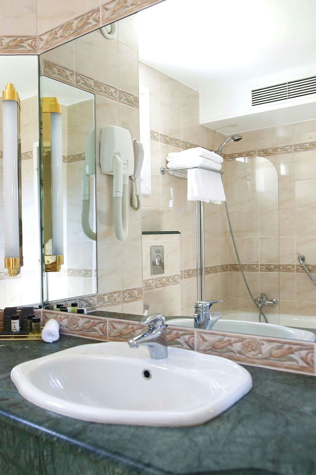 Hotel HÔTEL CORSICA & SPA SERENA photo 5