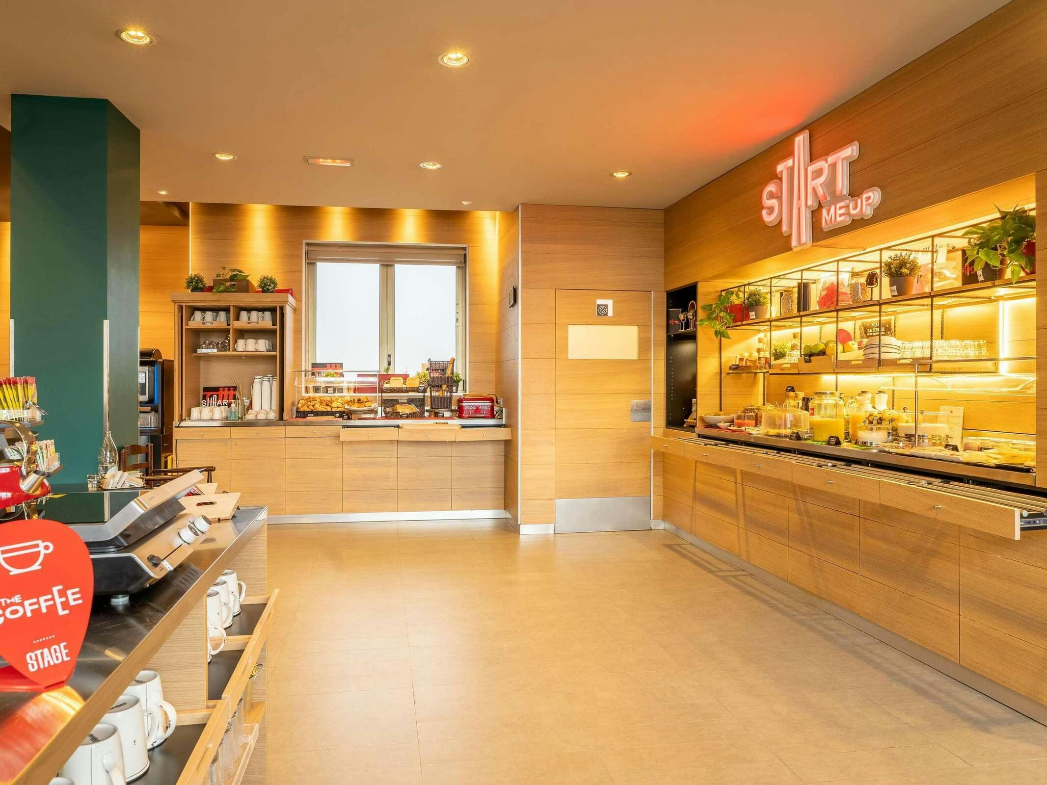 Hotel Ibis Madrid Centro Las Ventas photo 4