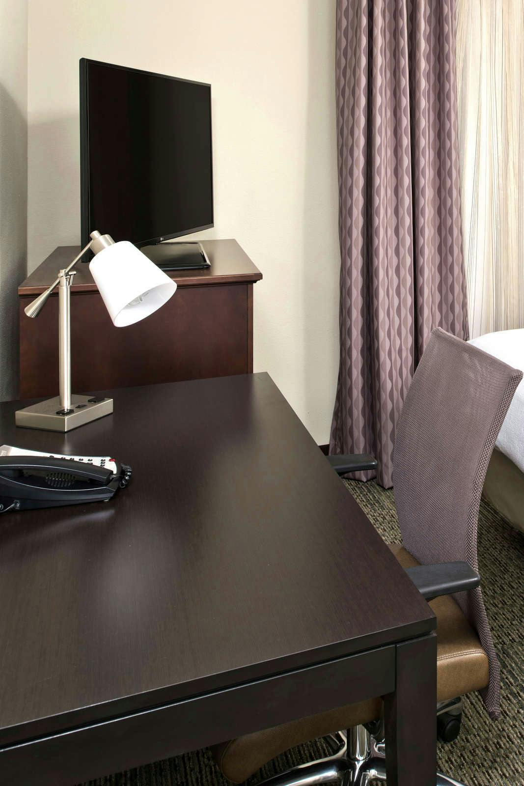 Hotel Staybridge Suites Charlotte Ballantyne photo 3