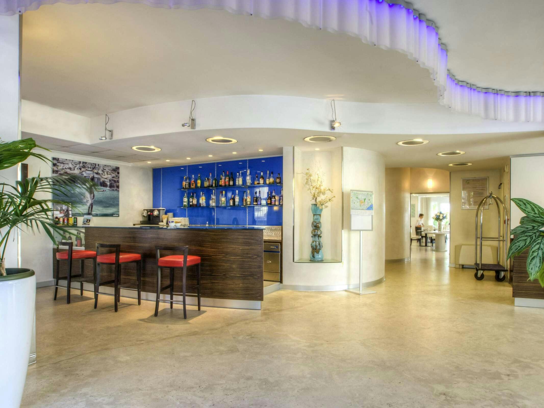 Hotel Mercure Rimini Lungomare photo 2