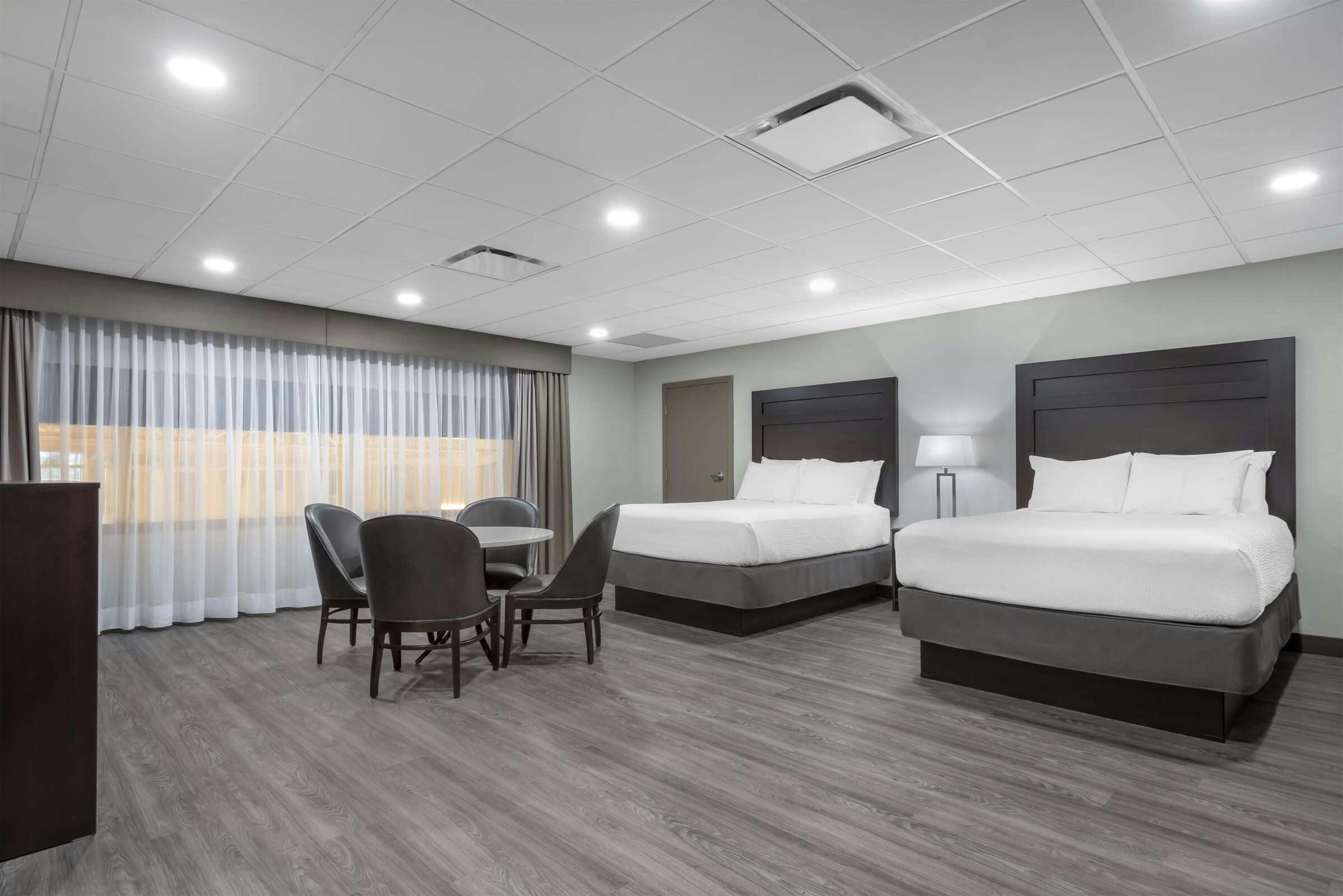 Best Western Plus Port O'Call Hotel