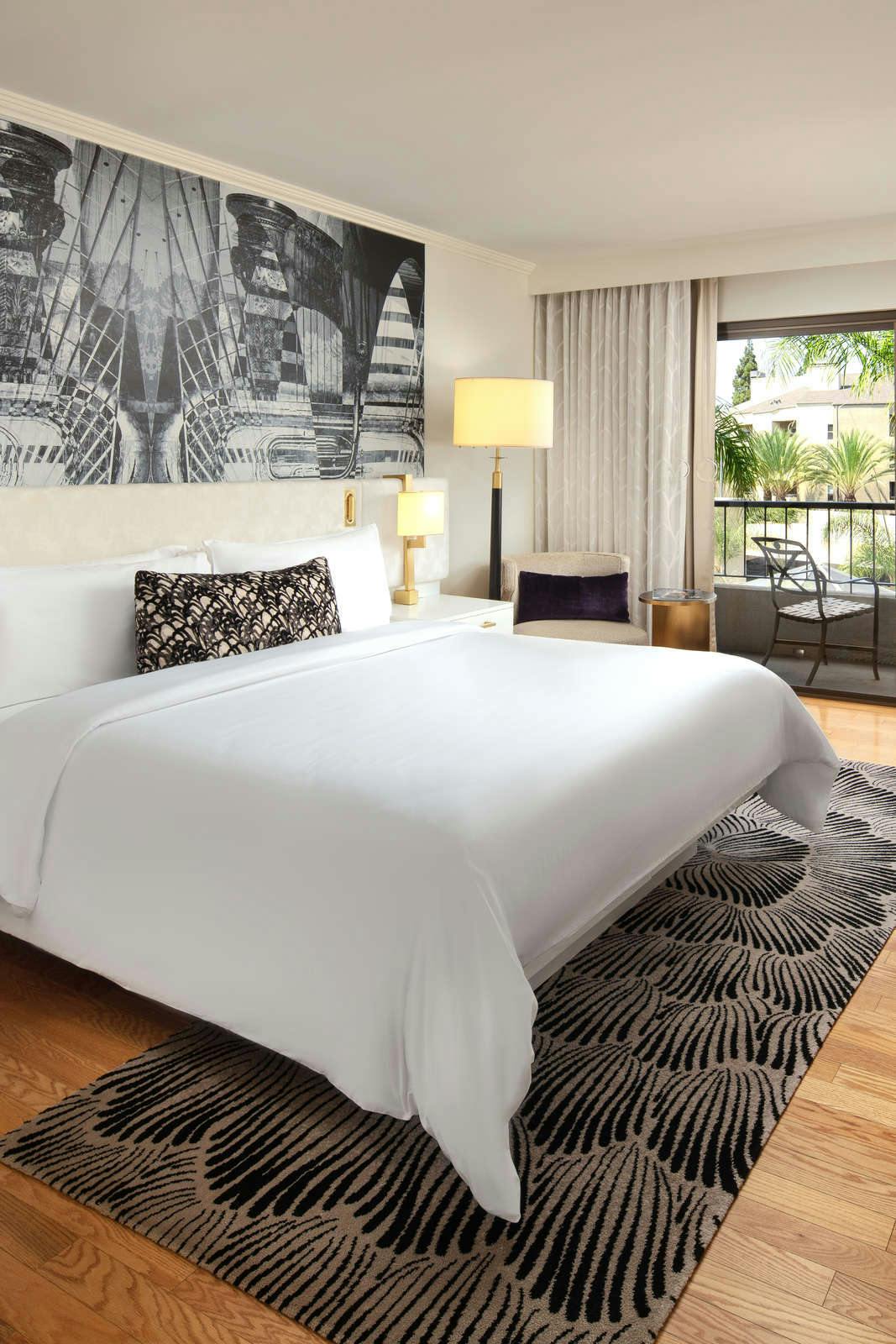 Hotel Avenue of the Arts Costa Mesa, a Tribute Portfolio Hotel photo 2