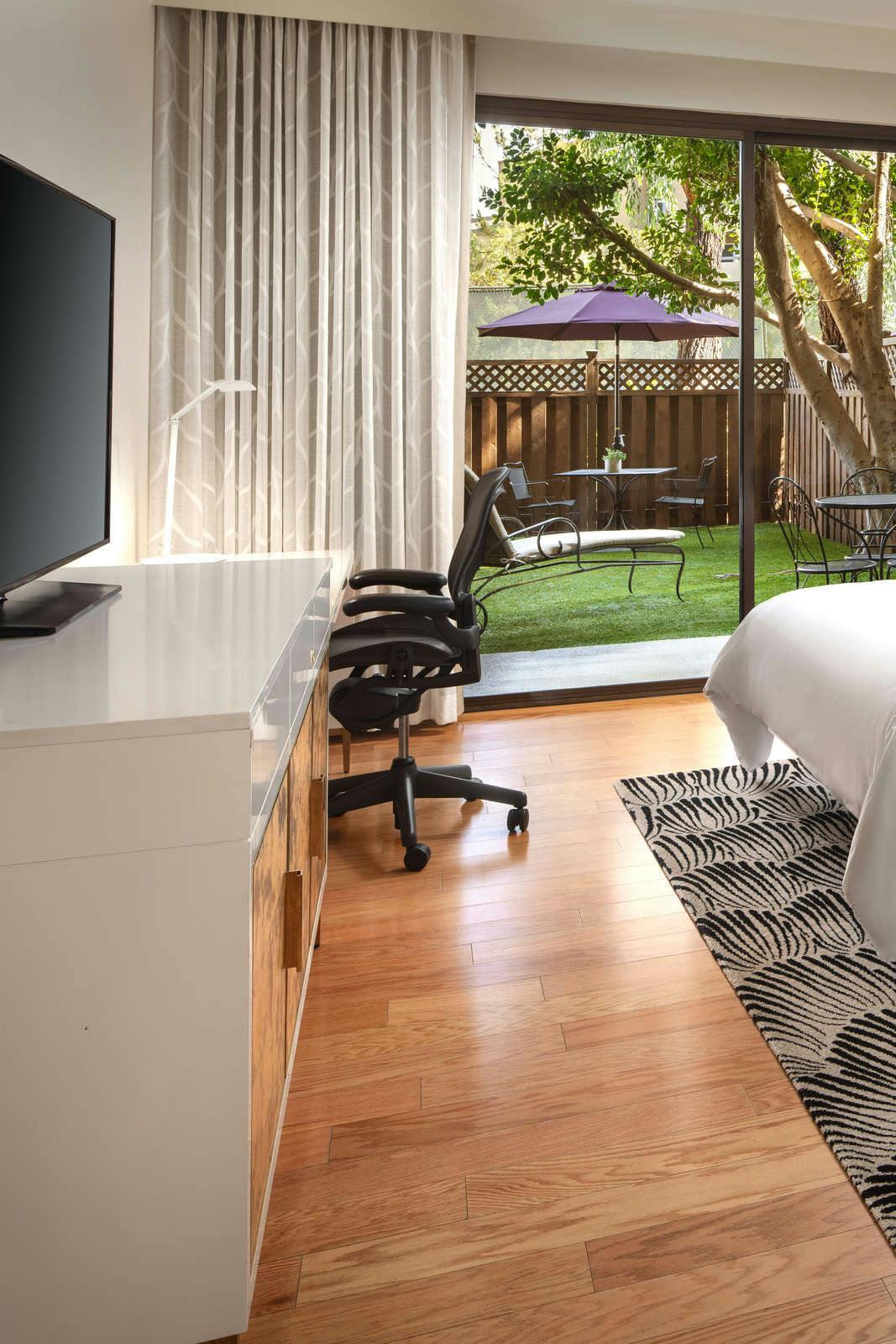 Hotel Avenue of the Arts Costa Mesa, a Tribute Portfolio Hotel photo 5