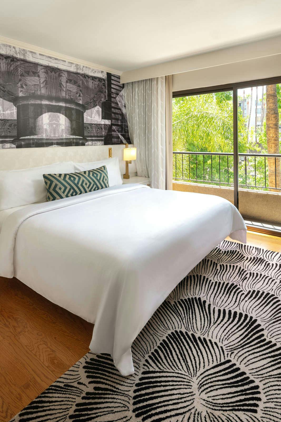 Hotel Avenue of the Arts Costa Mesa, a Tribute Portfolio Hotel photo 3