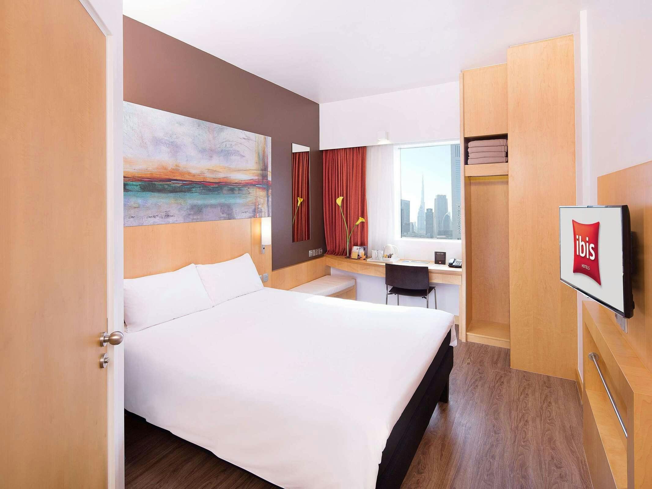 Hotel IBIS ONE CENTRAL photo 2