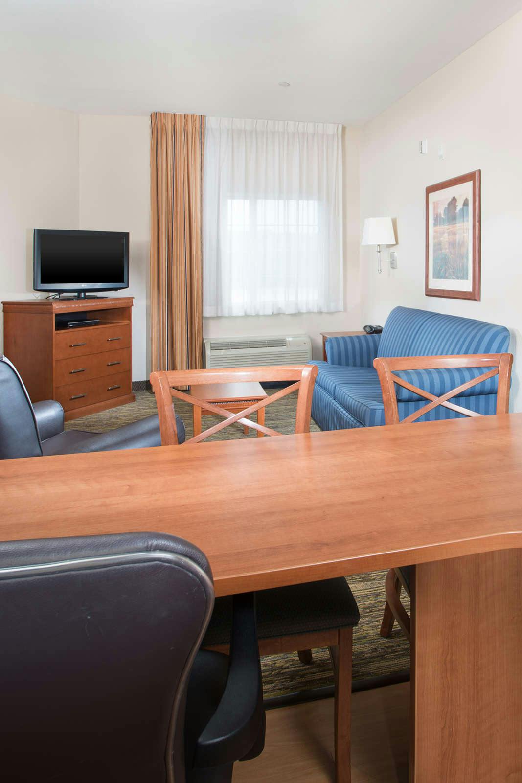 Hotel Candlewood Suites Wake Forest photo 4