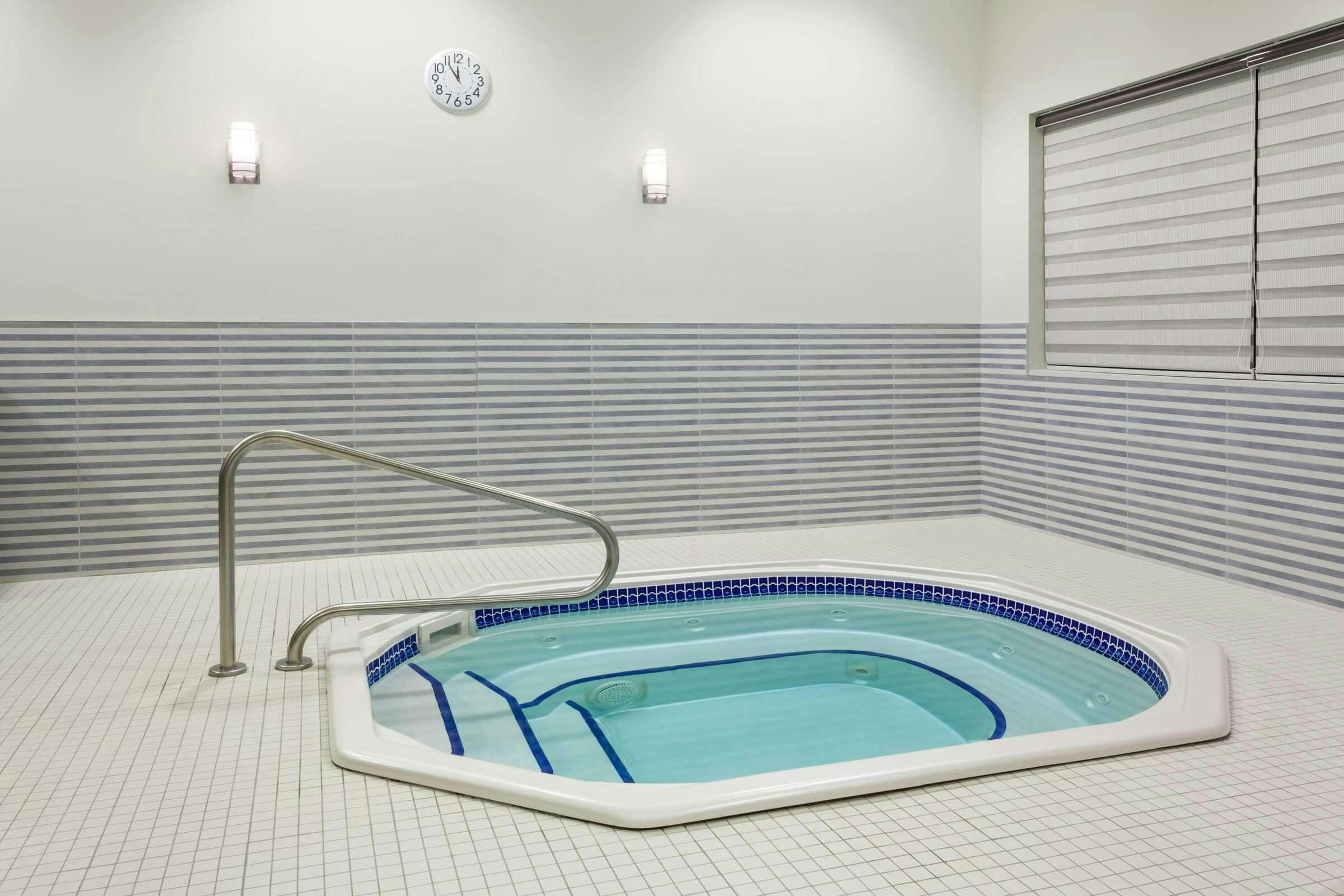 Hotel Wyndham Garden Edmonton Airpor photo 1