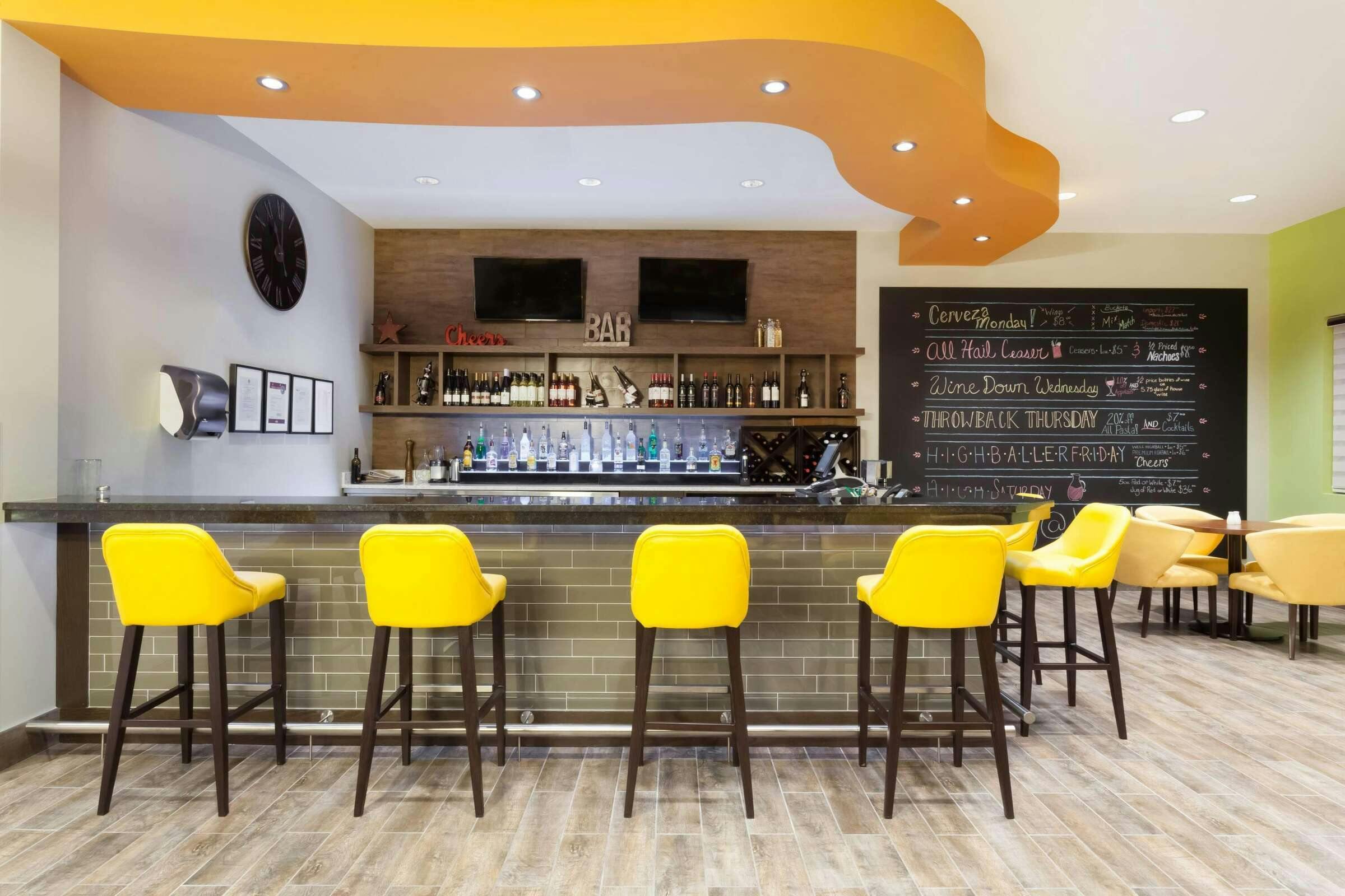 Hotel Wyndham Garden Edmonton Airpor photo 2