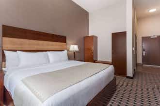 Hotel Wyndham Garden Edmonton Airpor photo 5