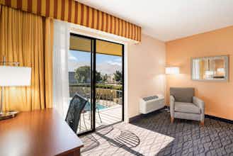 Hotel SureStay Hotel Wenatchee photo 3