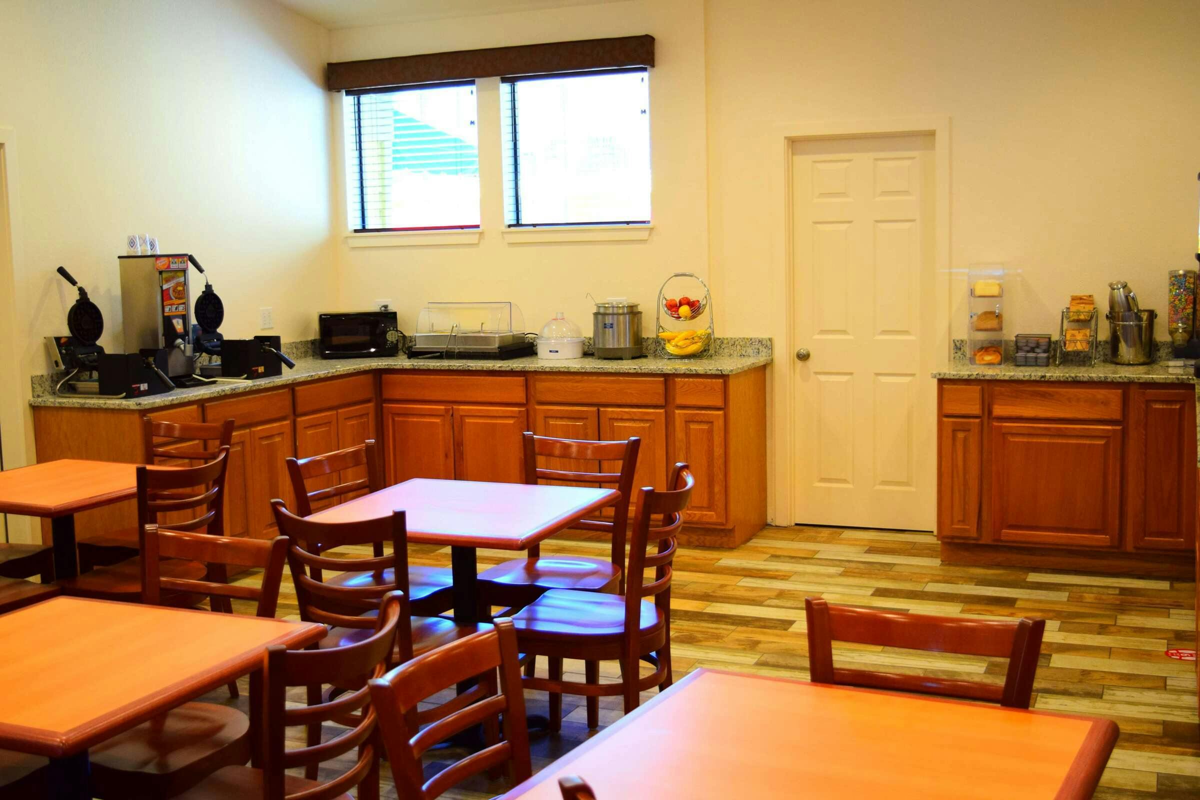 Hotel SureStay Hotel Wenatchee photo 4