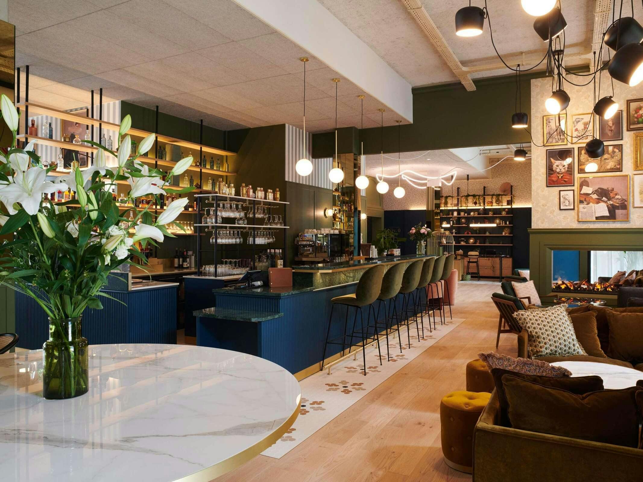 Square Lodge Hotel La Roche Sur Yon Handwritten Collection
