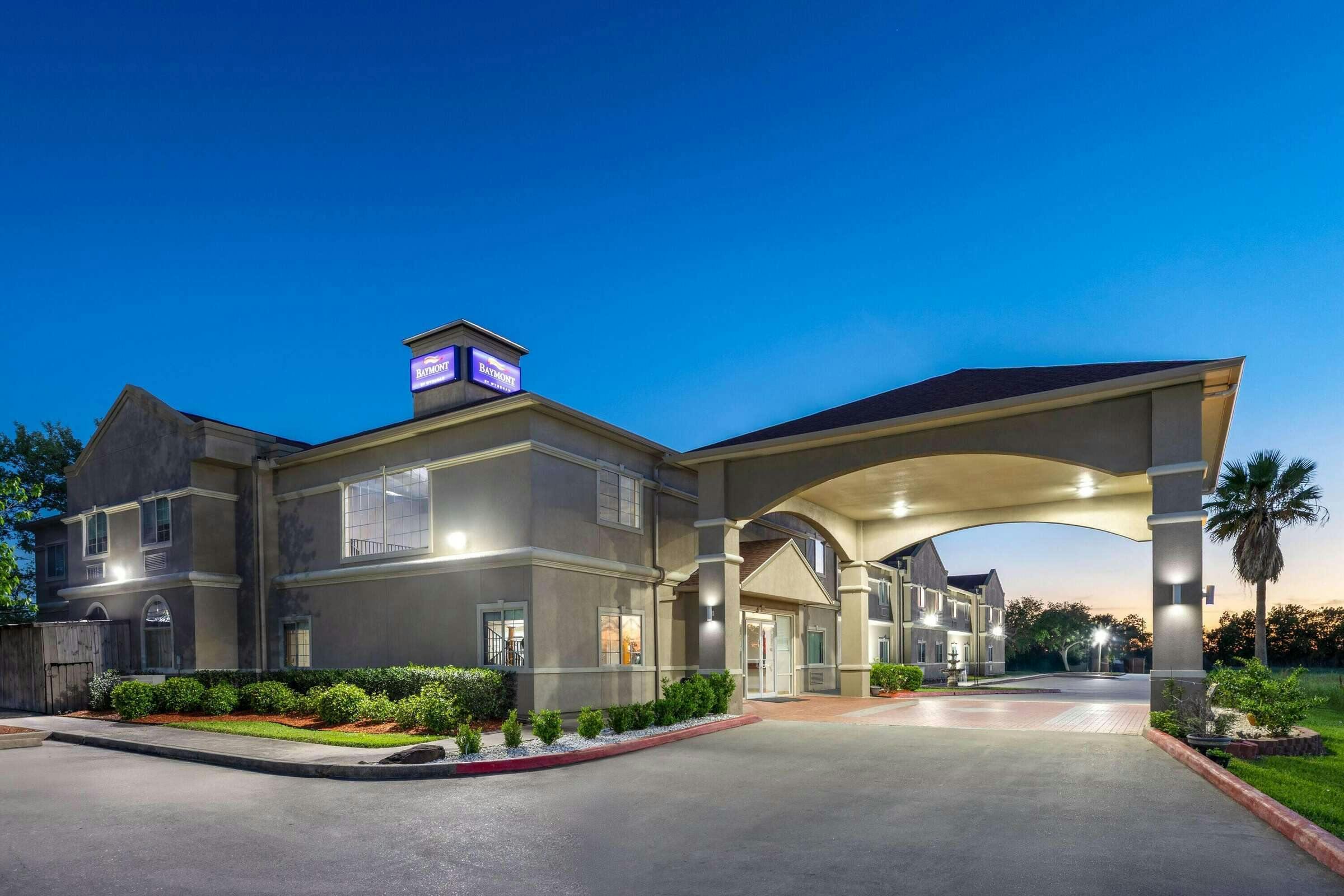 Hotel Baymont Texas City photo 2