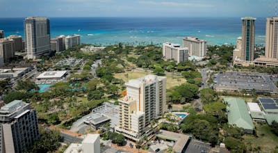Luana Waikiki Hotel & Suites