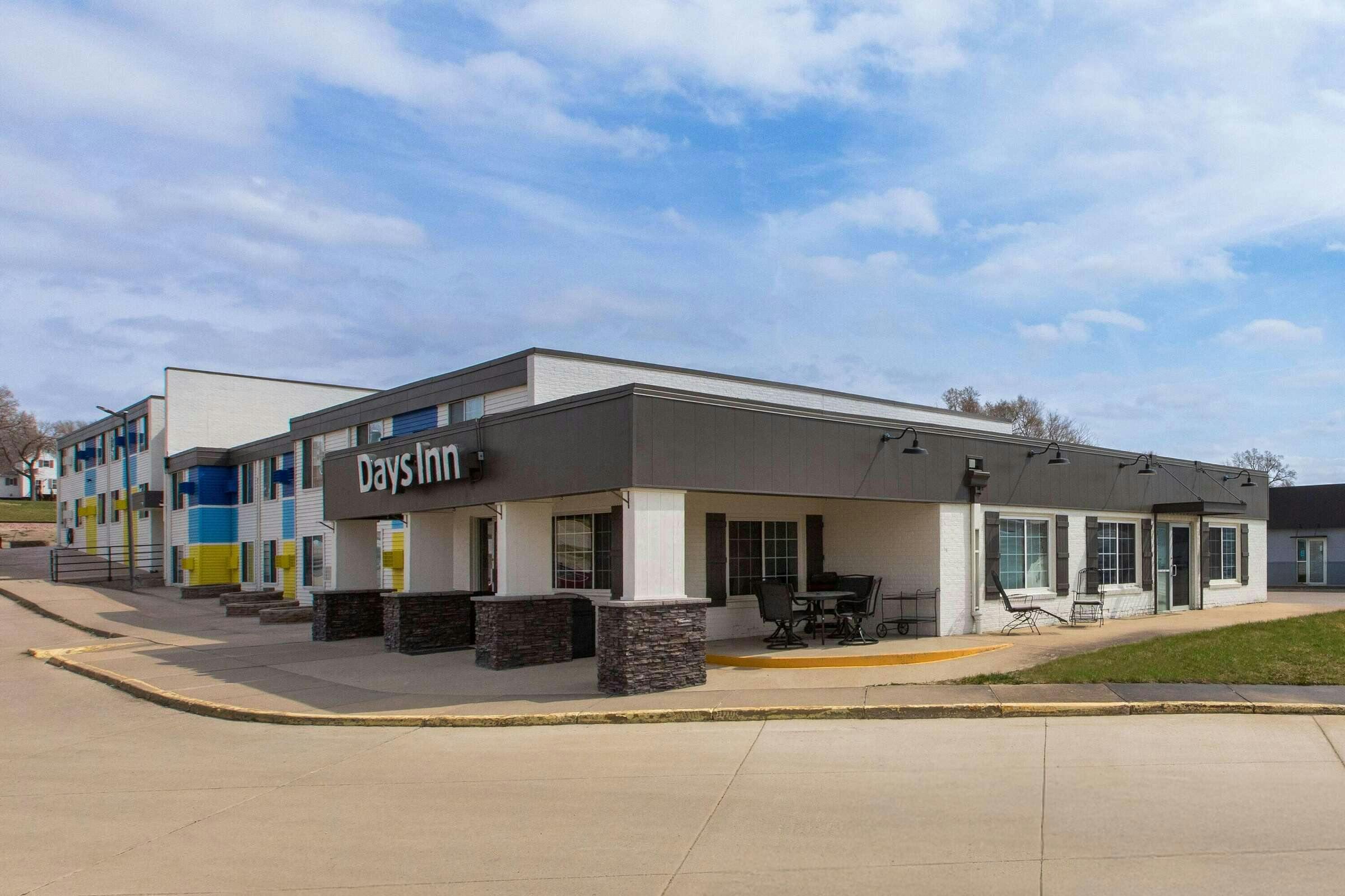 Hotel Days Inn by Wyndham Pierre photo 1