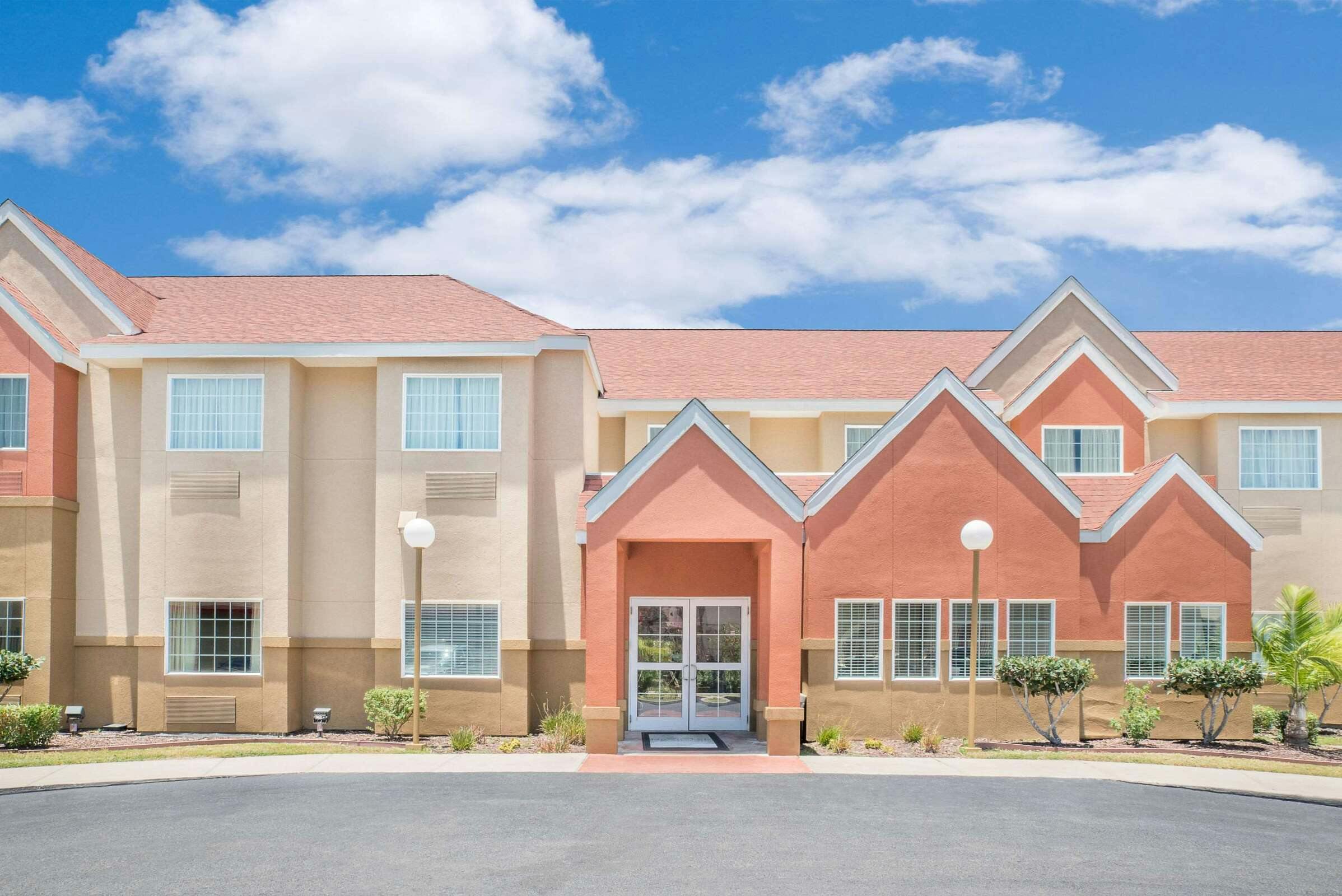 Microtel Aransas Pass