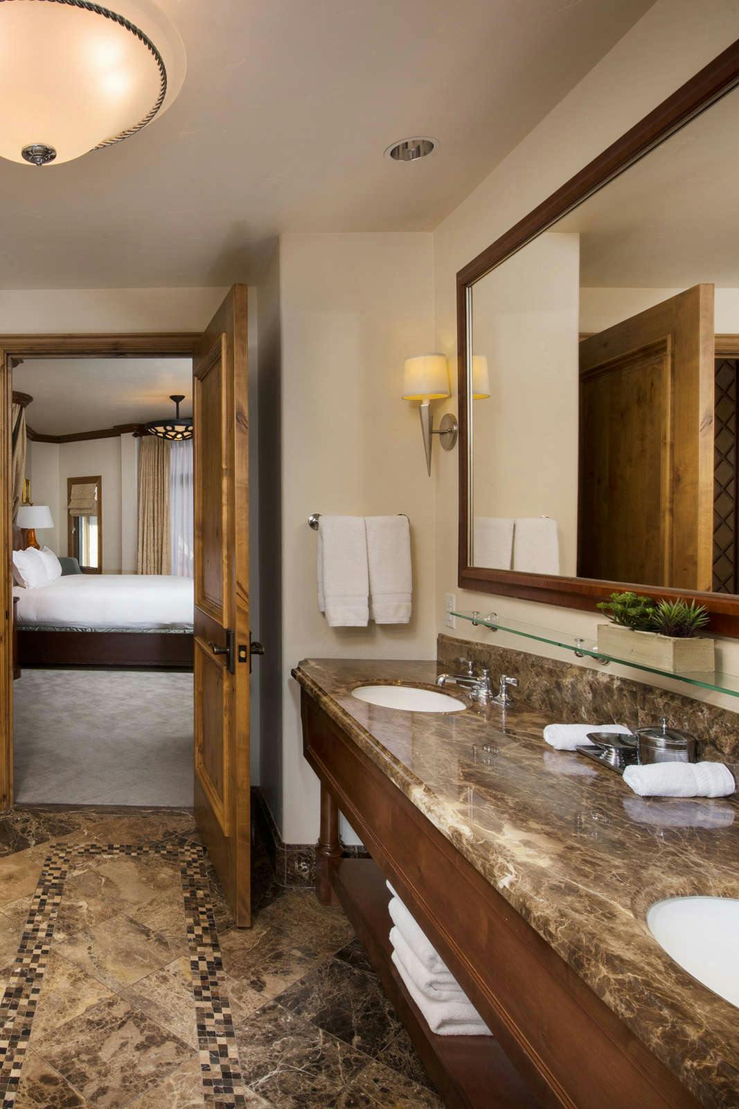 Hotel The Arrabelle at Vail Square photo 5