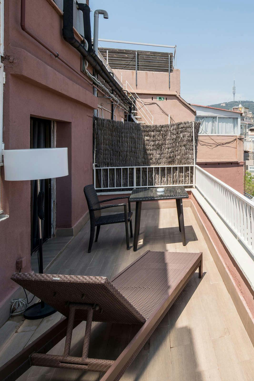 Hotel Catalonia Castellnou photo 2