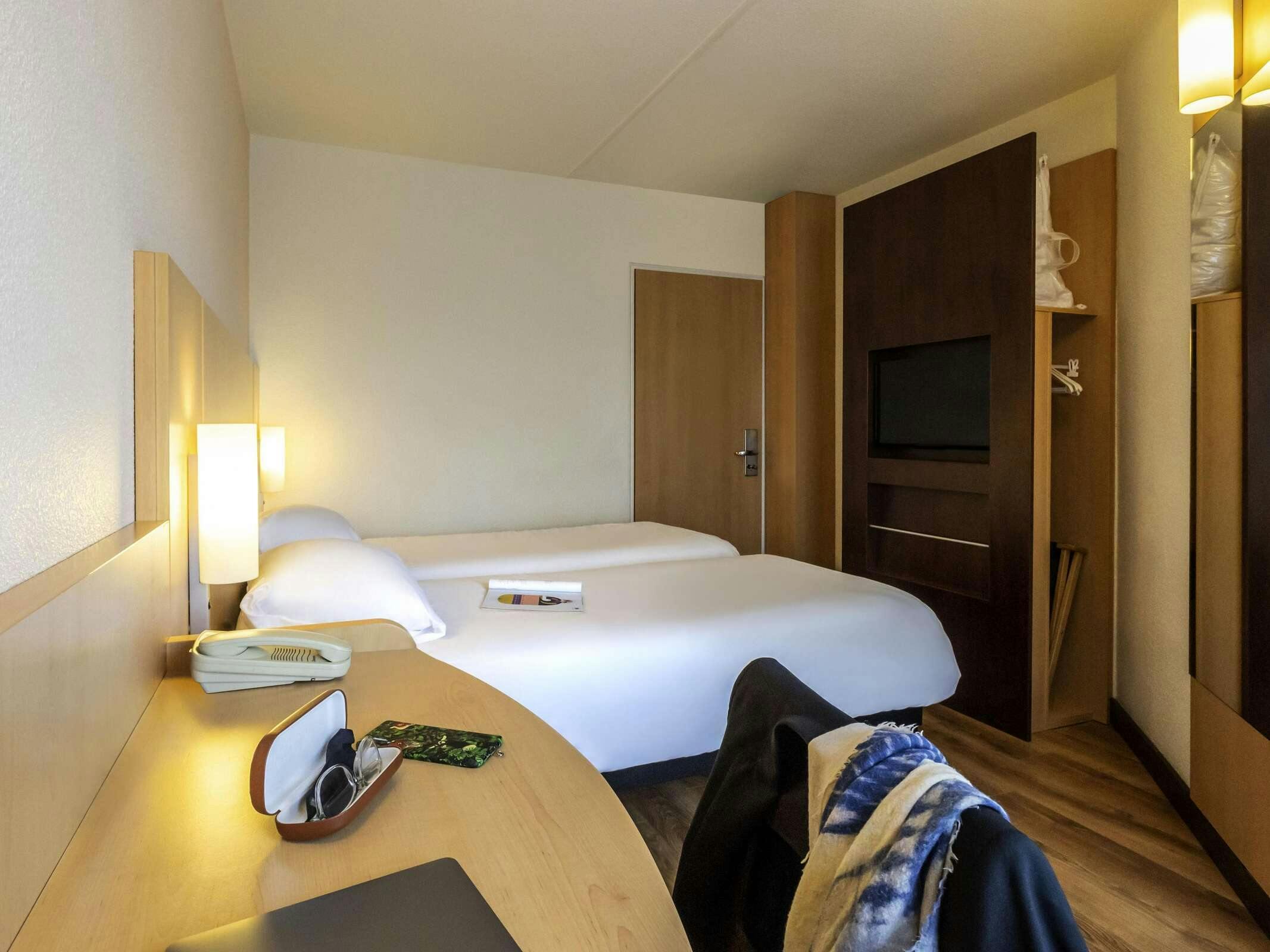 Hotel ibis Antwerpen Centrum photo 1
