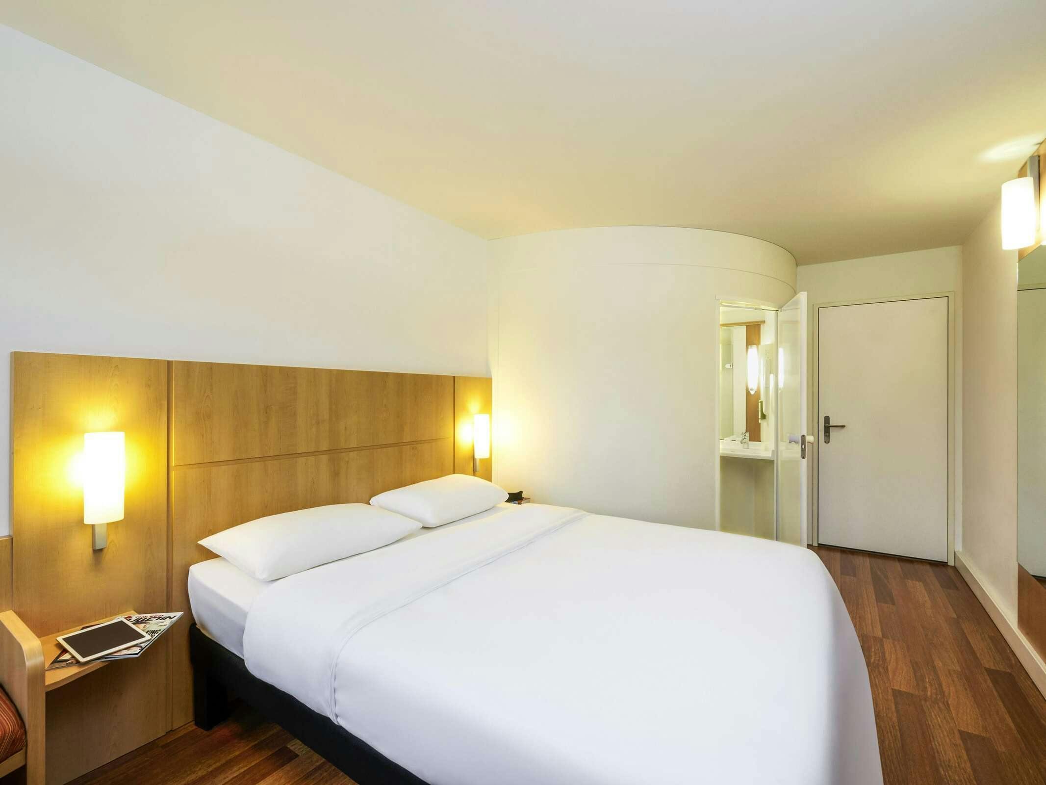 Hotel Ibis Zurich Adliswil photo 5