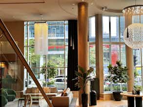 Hotel Warwick Le Crystal Montreal photo 3